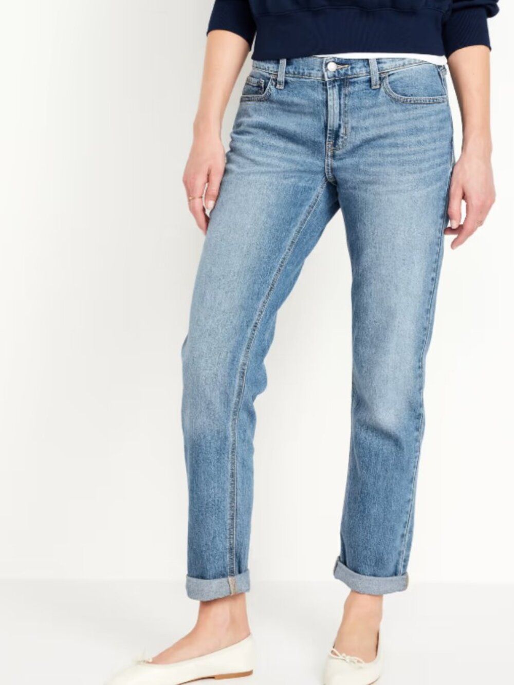 Never Worn - Old Navy Mid-Rise Wow Boyfriend Straight Jeans in Medium Wash